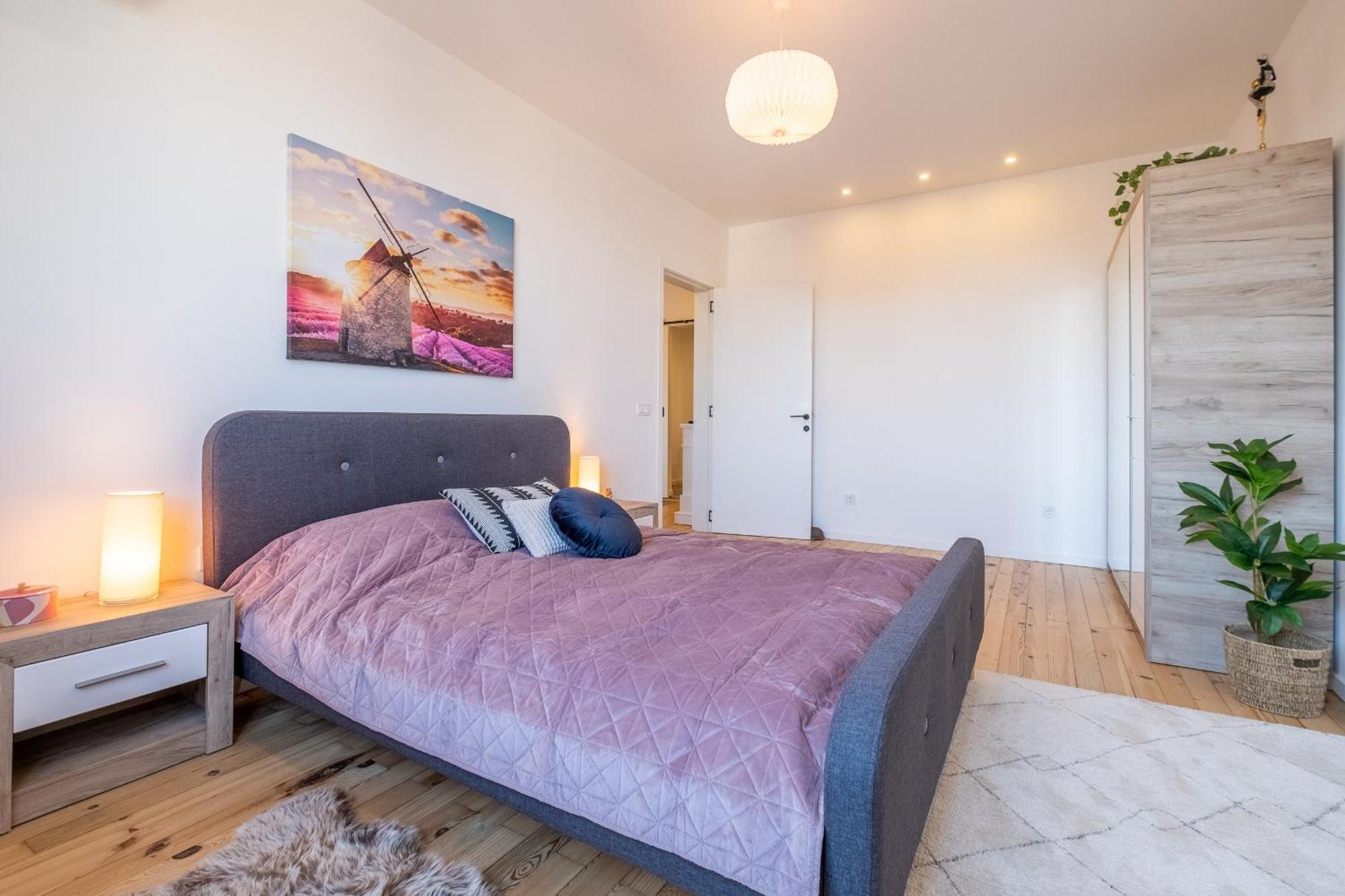 Bright - 2 Bedroom Sofía