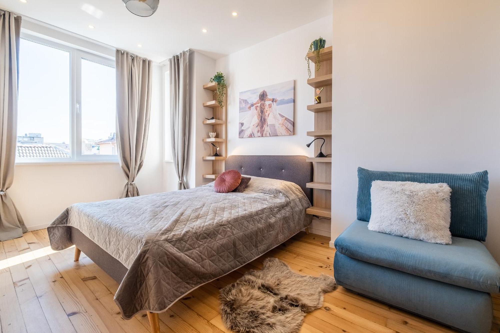 Bright - 2 Bedroom * Sofía