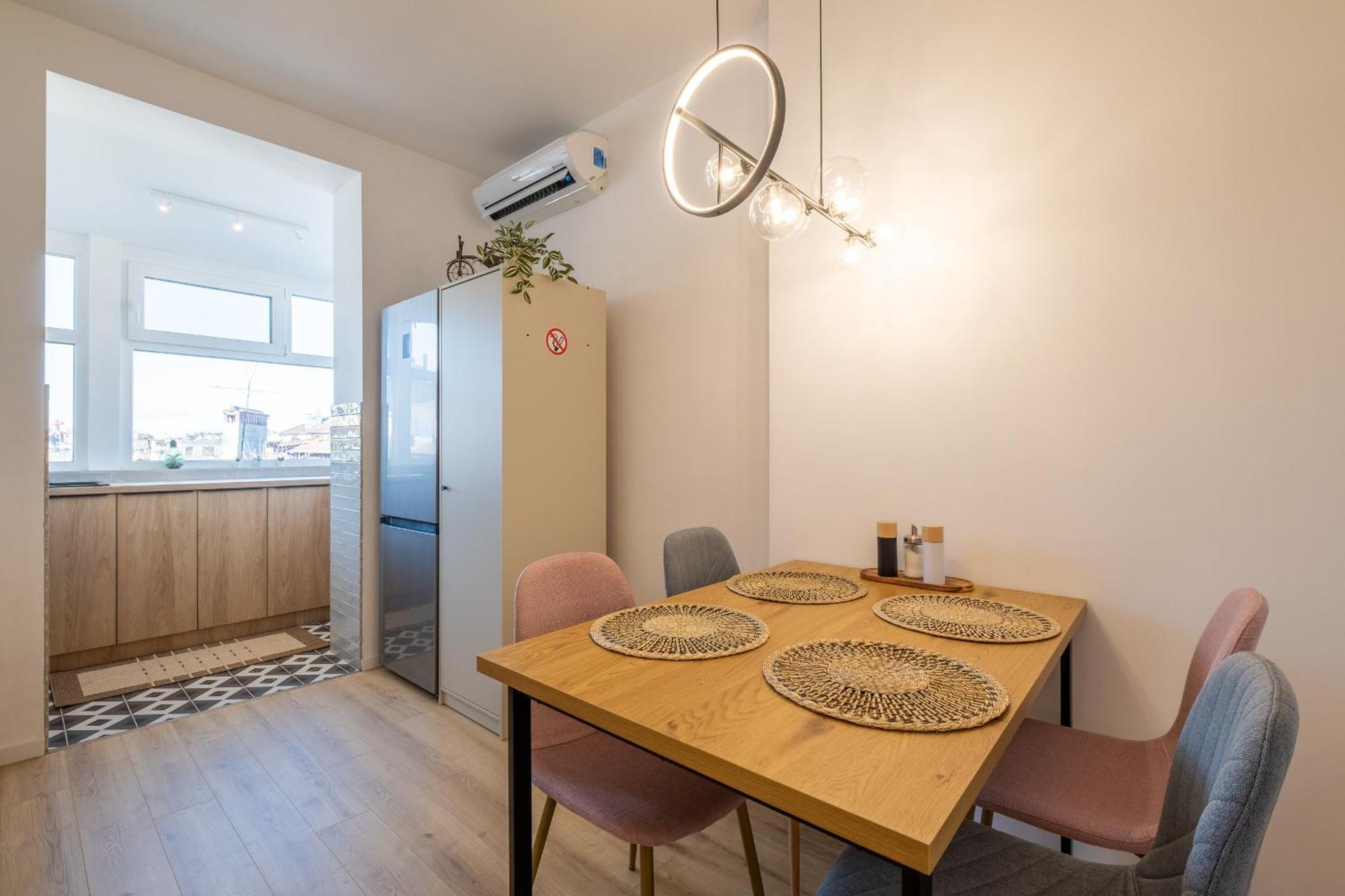 Bright - 2 Bedroom Sofía